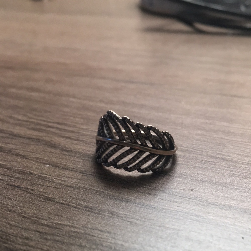 Feather ring